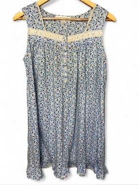 Eileen West Blue and White Ditsy Cottagecore Floral Nightgown